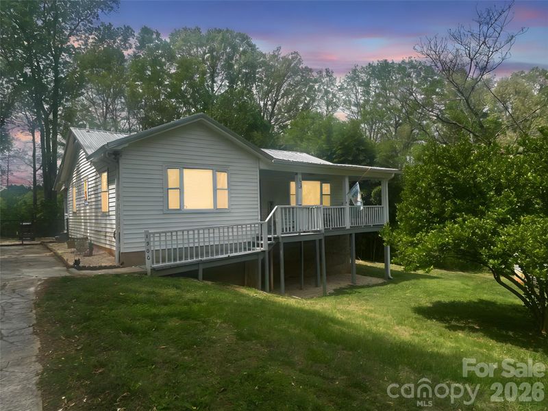 1506 28th St SE, Newton, NC 28658