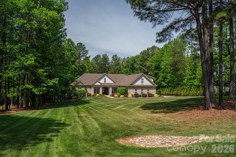 6627 Harbor Oaks Dr, Denver, NC 28037