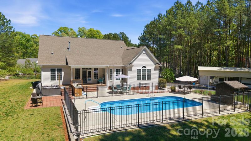 516 Flying Eagle Dr, Clover, SC 29710