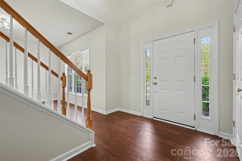 9144 Linden Tree Ln, Charlotte, NC 28277