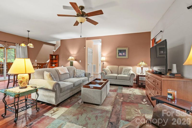 4376 Scenic View Ct, Iron Station, NC 28080