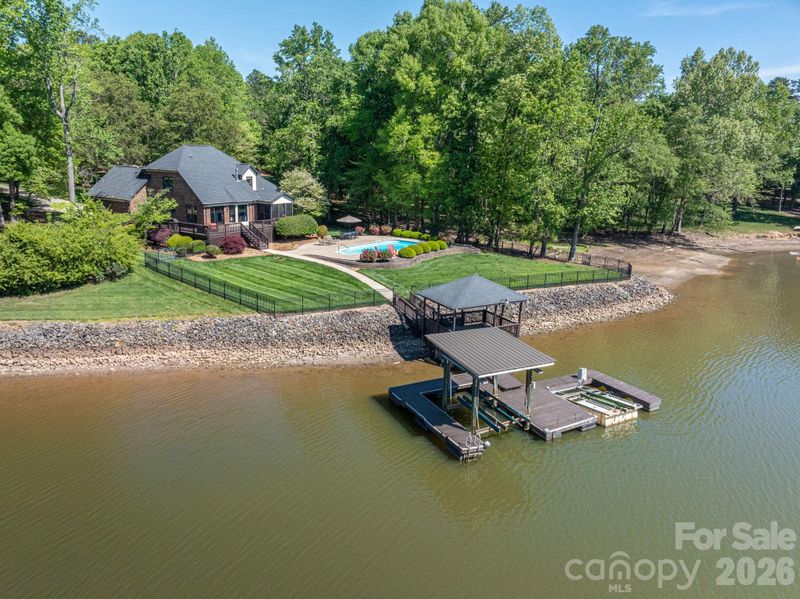 226 Bay Shore Dr, Belmont, NC 28012