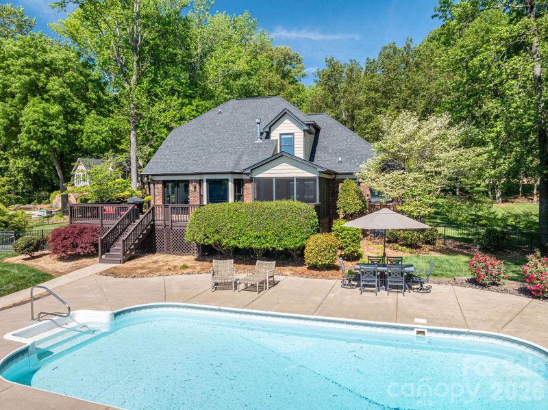 226 Bay Shore Dr, Belmont, NC 28012