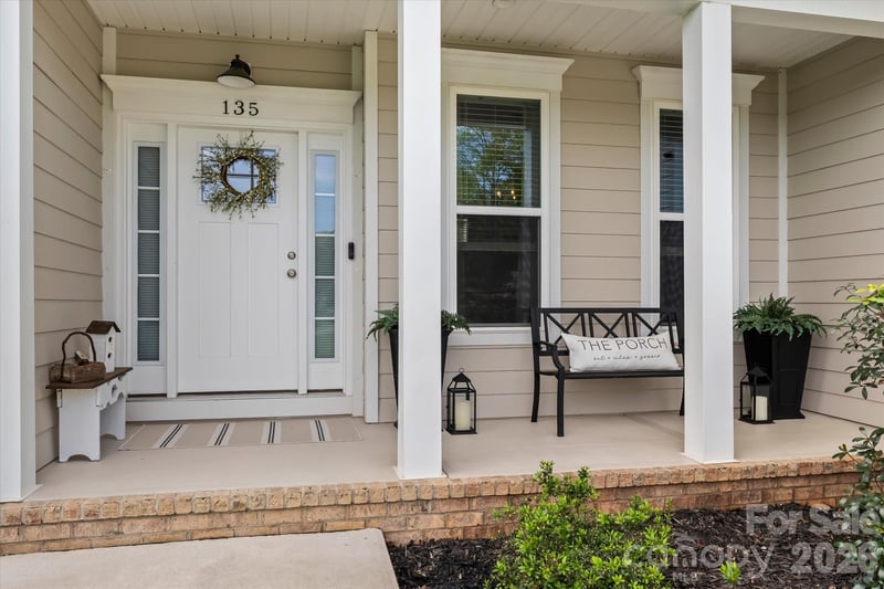 135 Sheep Path Dr, Mooresville, NC 28115