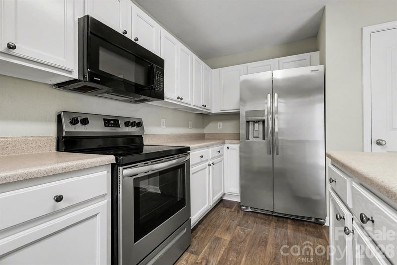 2100 Cranberry Woods Ct, Charlotte, NC 28208