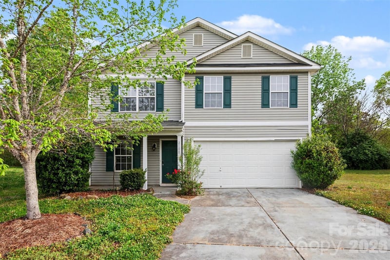 2100 Cranberry Woods Ct, Charlotte, NC 28208