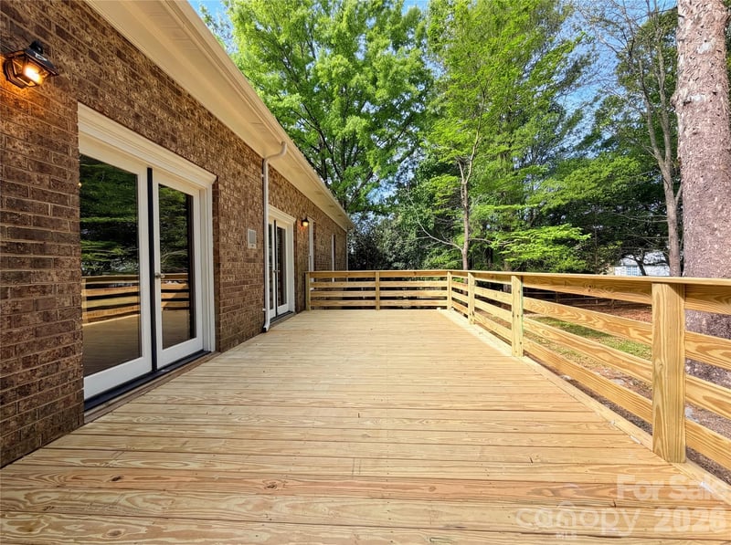 6024 Dovefield Rd, Charlotte, NC 28277