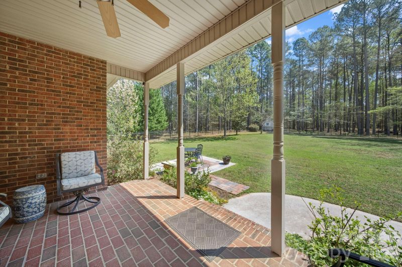 2909 Lakeshore Dr, Chester, SC 29706