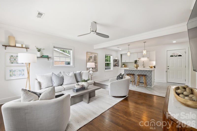 2314 Crestview Dr, Charlotte, NC 28216