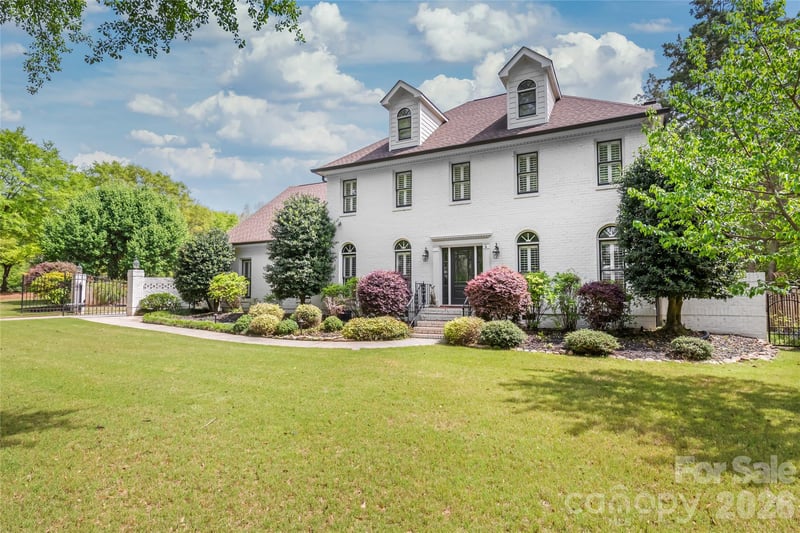 9631 Logan Ct, Charlotte, NC 28210