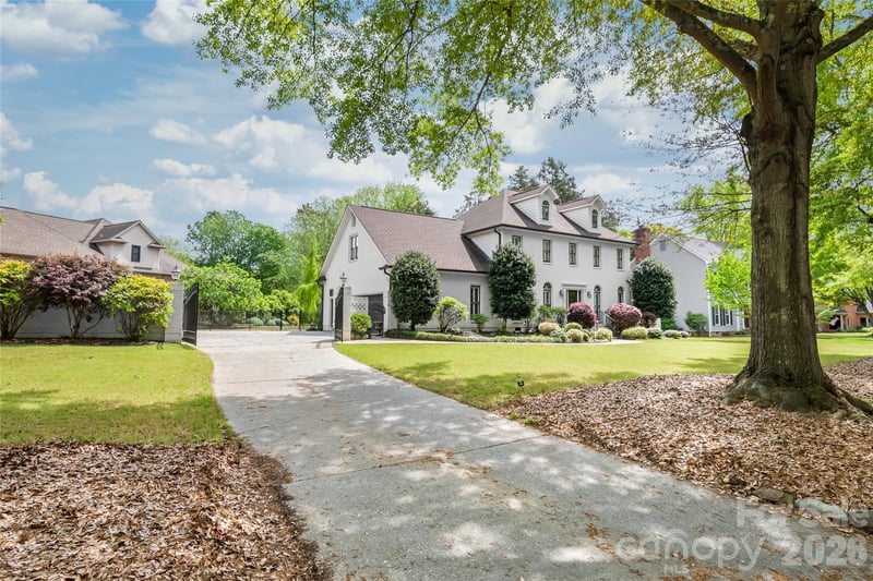 9631 Logan Ct, Charlotte, NC 28210