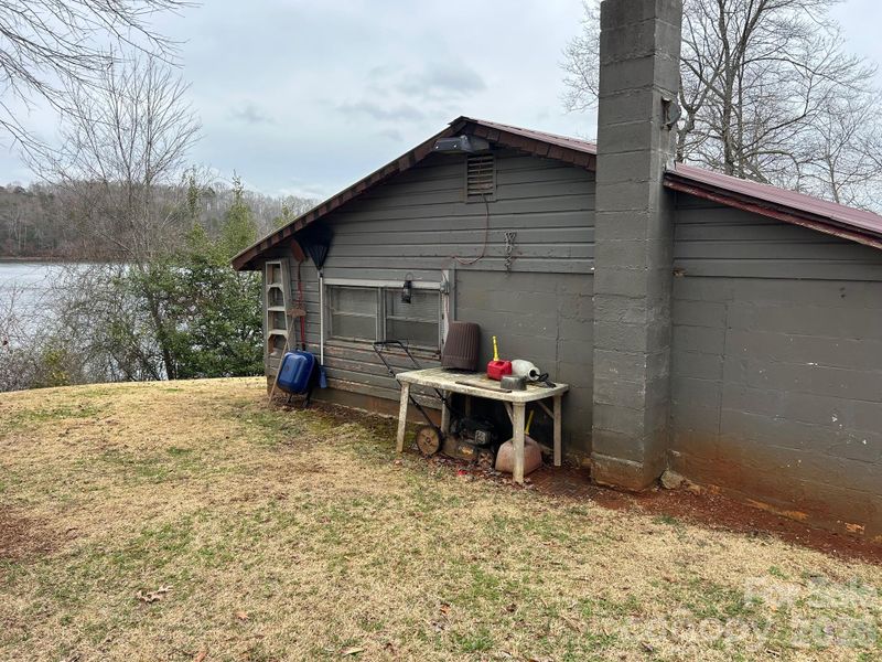4237 Laurel Hill Rd, Claremont, NC 28610