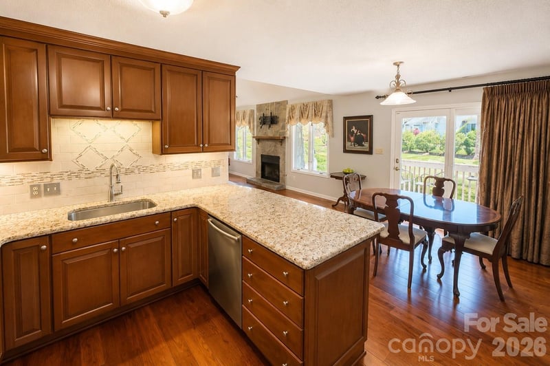 603 29th Ave NE #213, Hickory, NC 28601