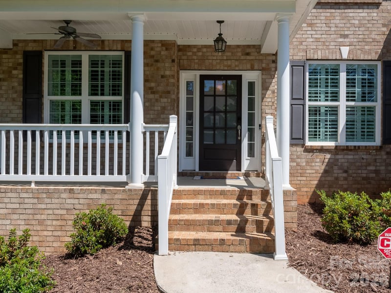 1125 Brookdale Ln, Stanley, NC 28164