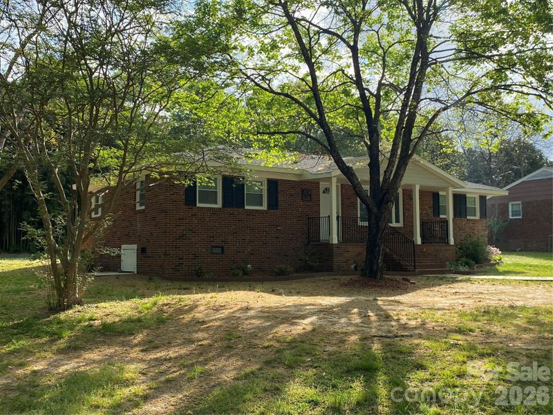 102 Mcdowell St, Great Falls, SC 29055