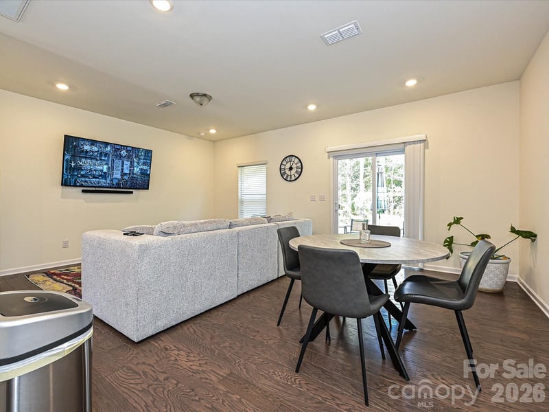 348 Abington St, Matthews, NC 28104