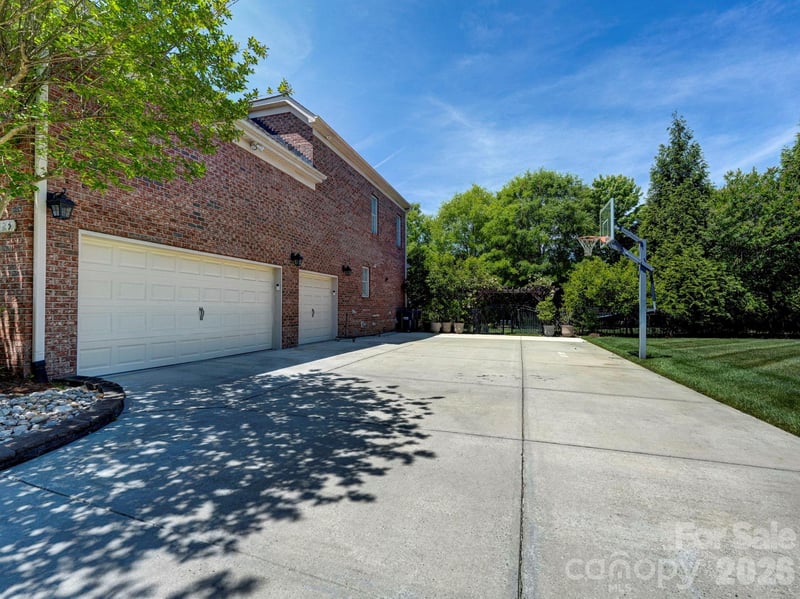 725 Wild Berry Ct, Waxhaw, NC 28173