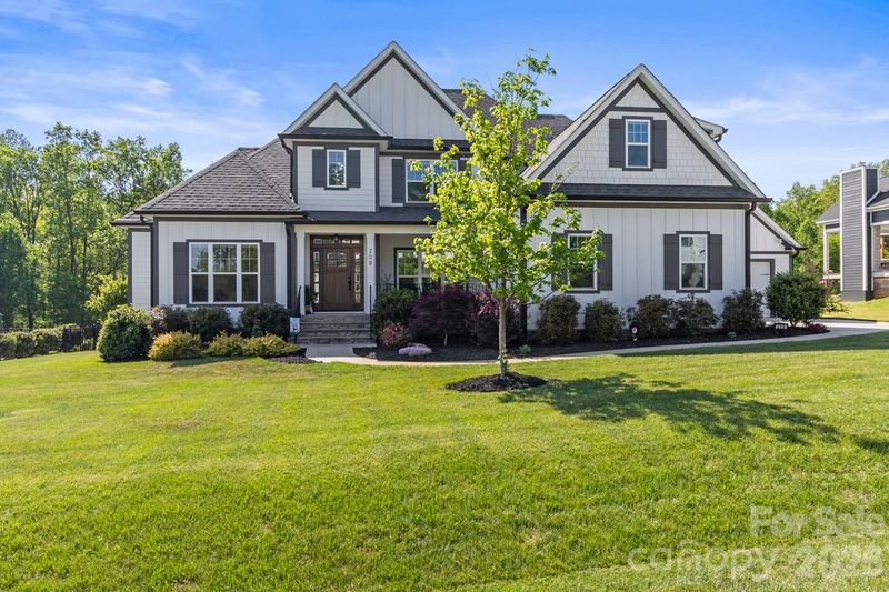 208 Hidden Meadows Dr, Mooresville, NC 28117