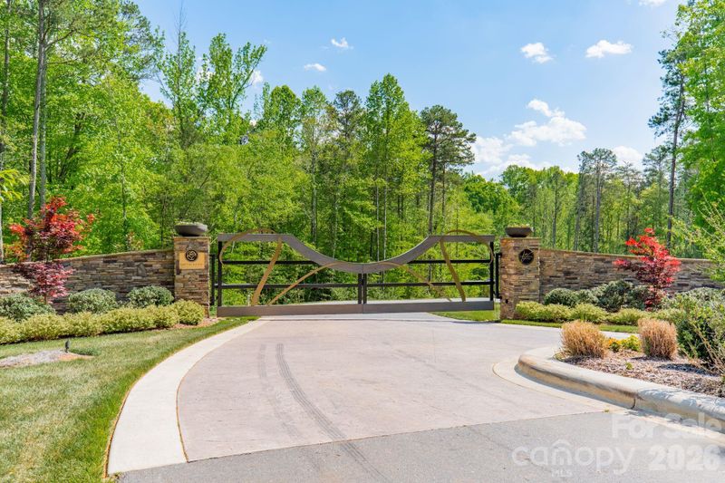 1052 Ventosa Dr, Denver, NC 28037