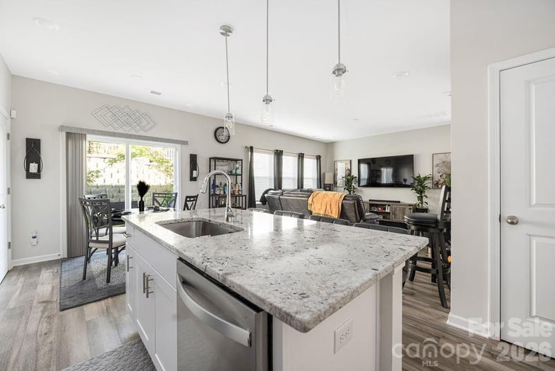 1135 Harland St, Charlotte, NC 28216