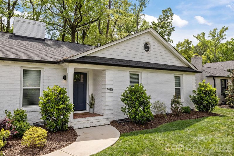 3910 Sulkirk Rd, Charlotte, NC 28210