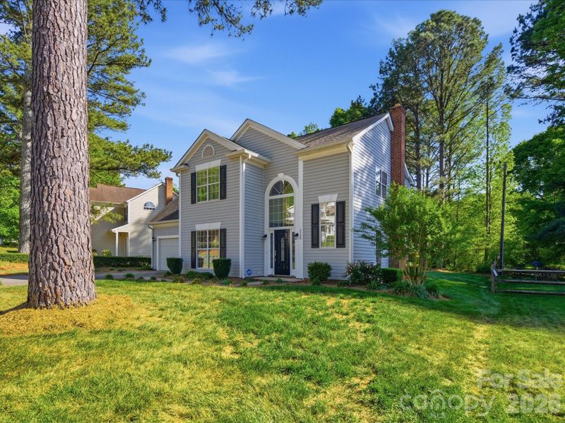3129 Crescent Knoll Dr, Matthews, NC 28105