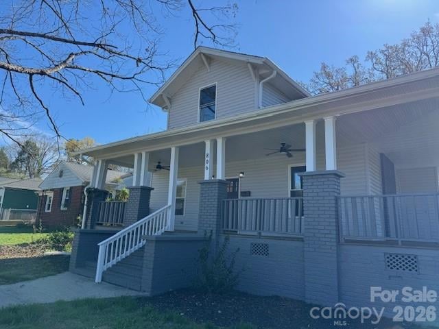 806 4th Street Dr NW, Hickory, NC 28601
