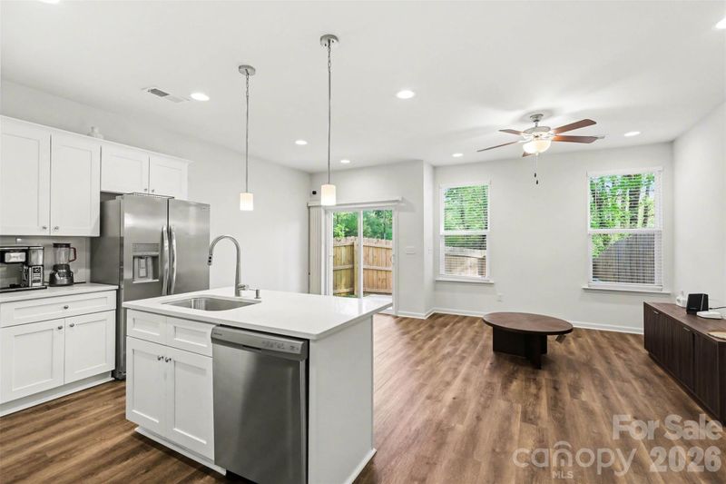 2046 Mcdonald Dr, Charlotte, NC 28216