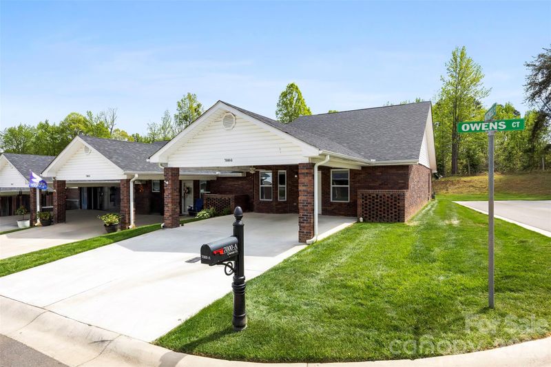 7000 Owens Ct, Lowell, NC 28098
