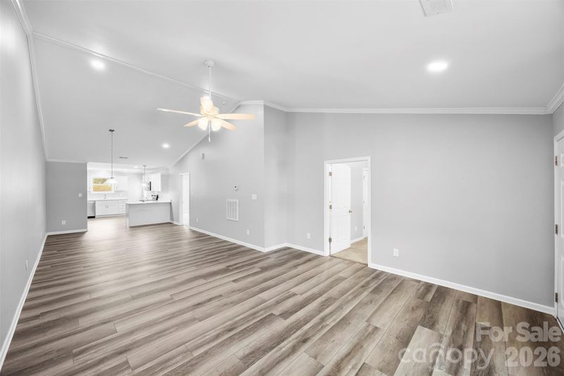 7000 Owens Ct, Lowell, NC 28098