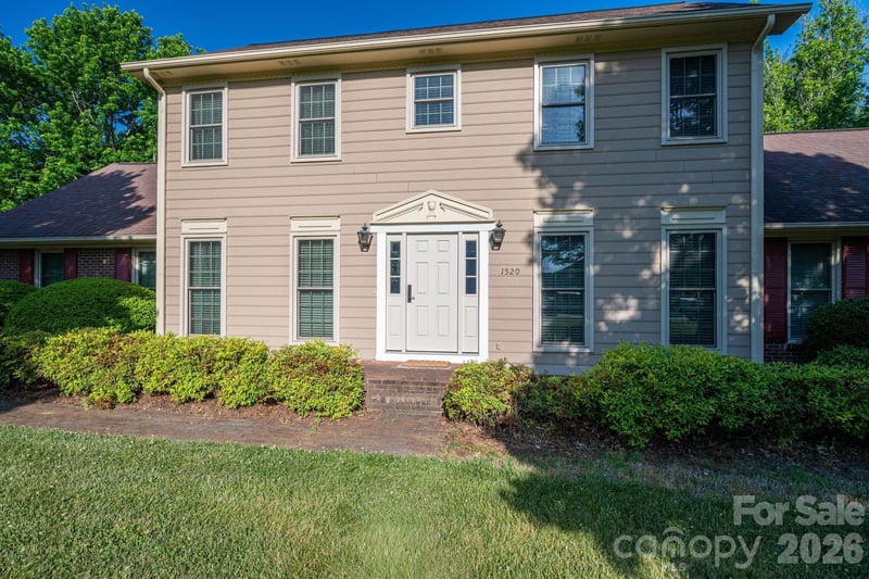 1520 Stableview Dr, Gastonia, NC 28056