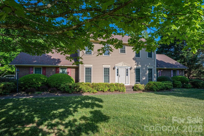 1520 Stableview Dr, Gastonia, NC 28056