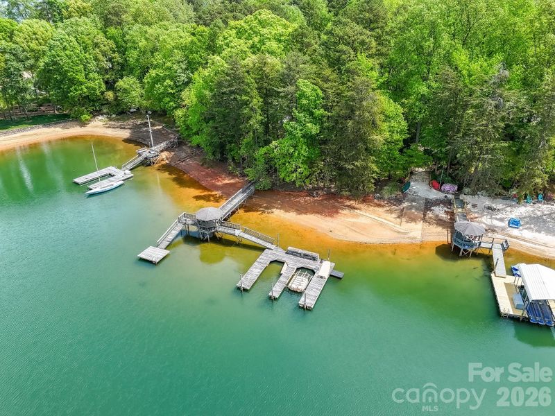 2862 Cherry Ln, Denver, NC 28037