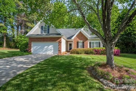 1614 Iverness Ct, Gastonia, NC 28056