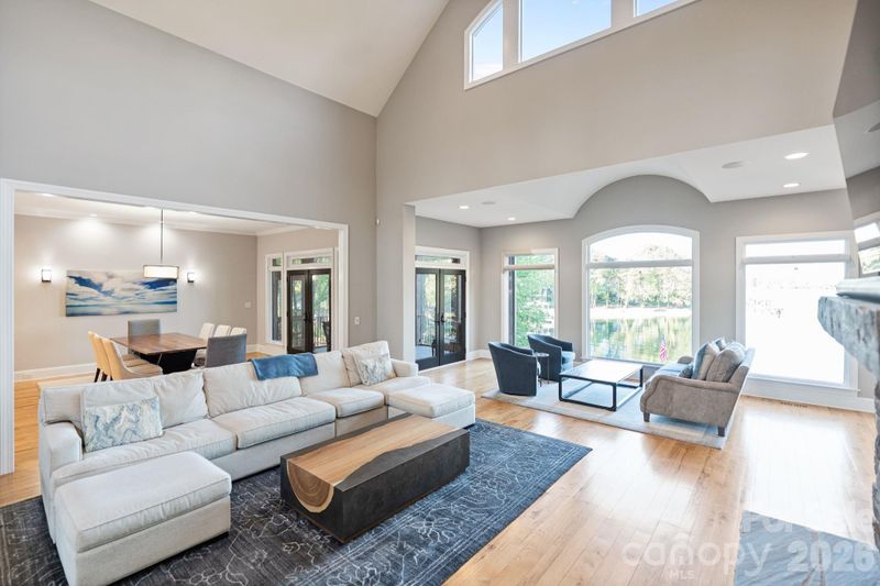 9116 Thackery Ln, Sherrills Ford, NC 28673