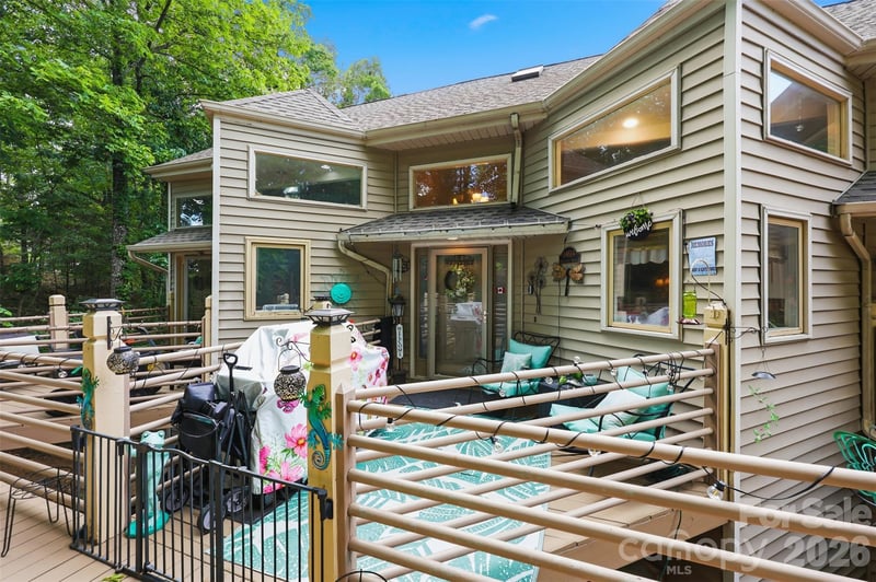 14614 Waterside Dr, Charlotte, NC 28278