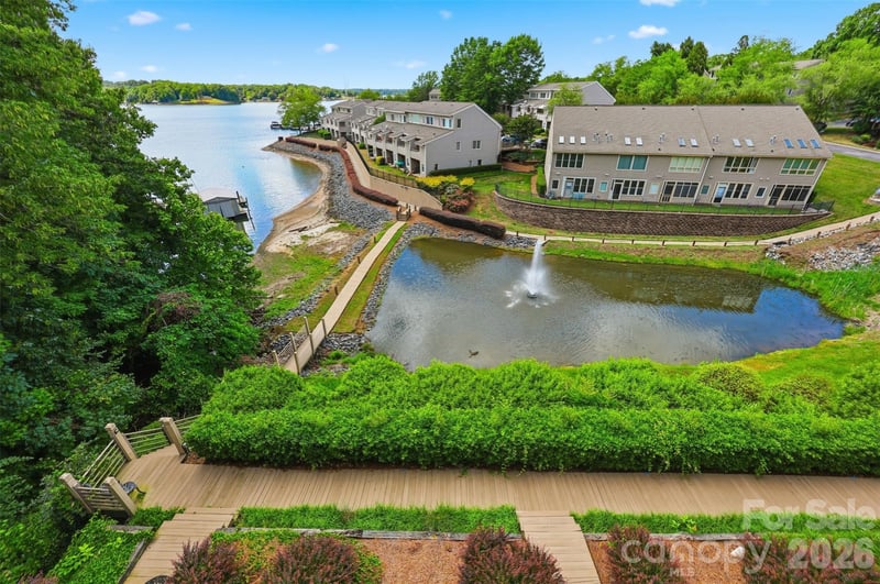 14614 Waterside Dr, Charlotte, NC 28278