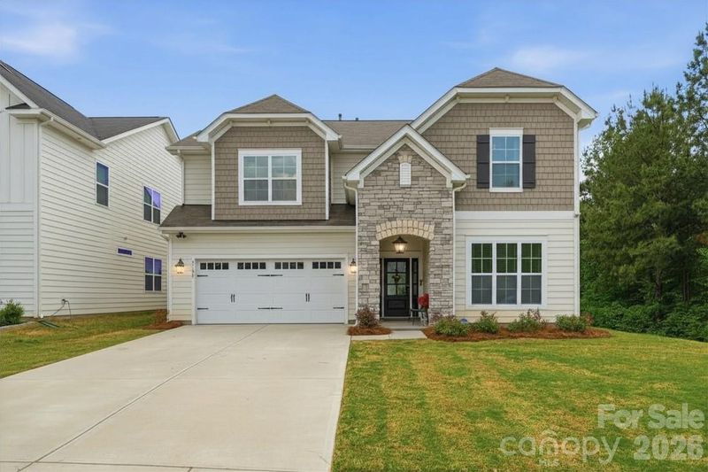 8105 Rolling Wheels Rd, Charlotte, NC 28215