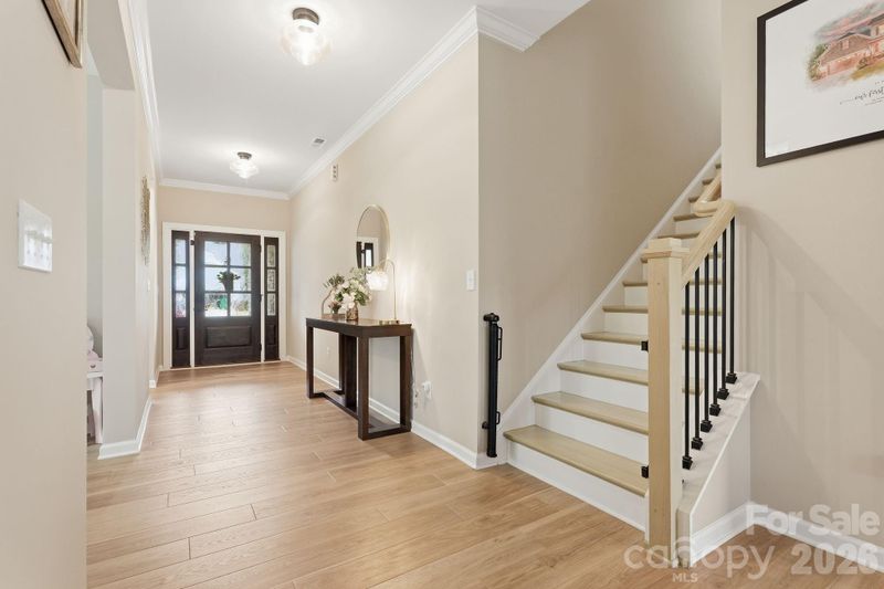 8105 Rolling Wheels Rd, Charlotte, NC 28215
