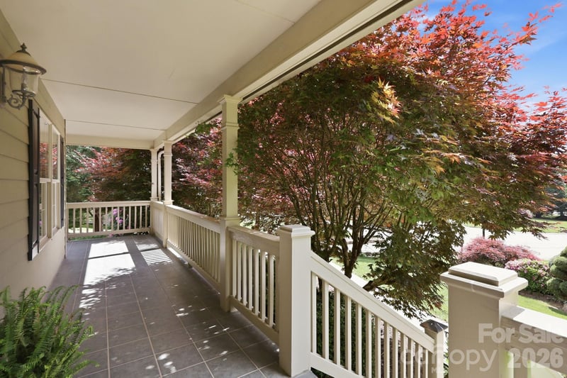 306 Woodview Ct, Fletcher, NC 28732