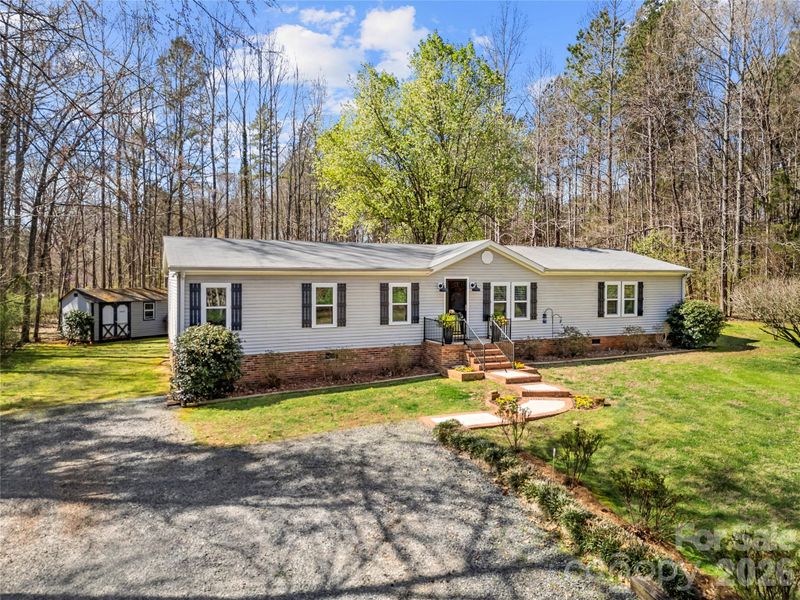 230 Valley View Dr, Clover, SC 29710