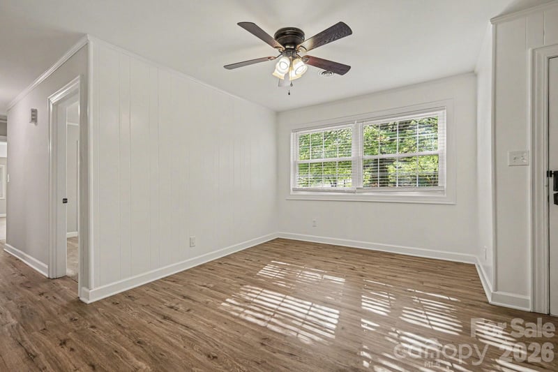 2330 18th St NE, Hickory, NC 28601