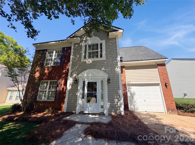 6032 Briggs Dr, Charlotte, NC 28269