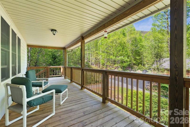 93 Streamside Dr, Waynesville, NC 28785