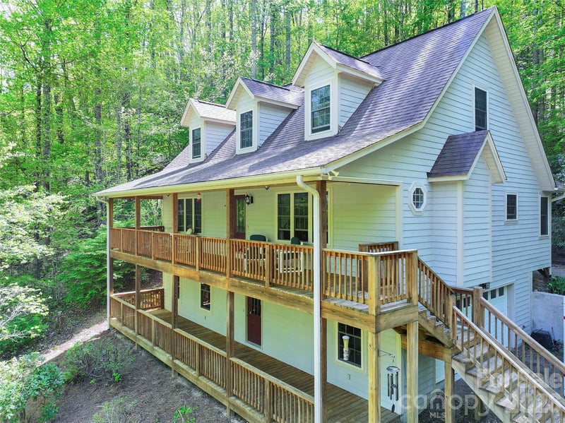93 Streamside Dr, Waynesville, NC 28785