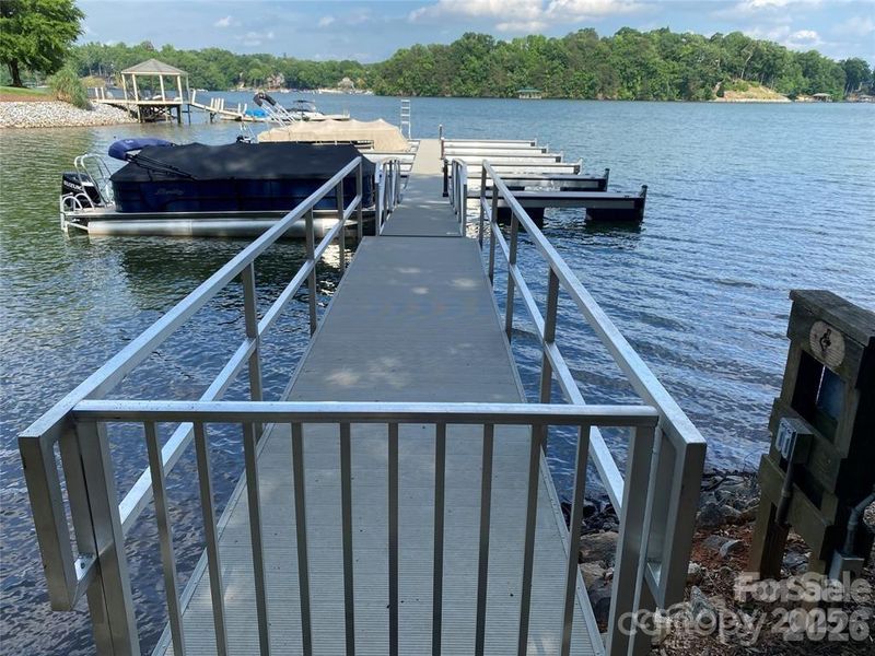 8436 Marina Ln, Catawba, NC 28609