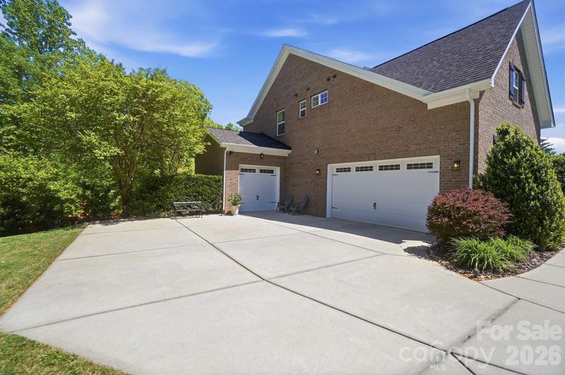 727 Misty Arbor Ford, Clover, SC 29710