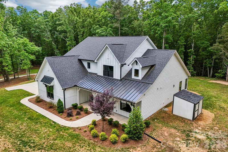 8049 Catawba Cove Dr, Belmont, NC 28012