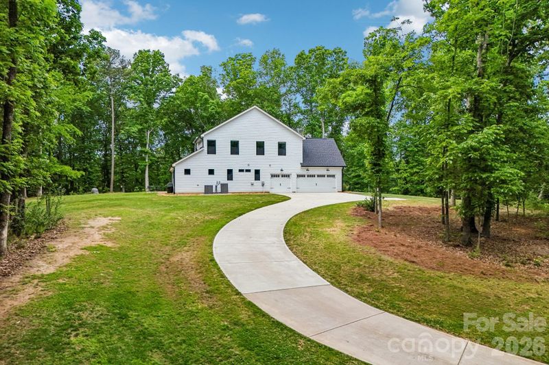 8049 Catawba Cove Dr, Belmont, NC 28012