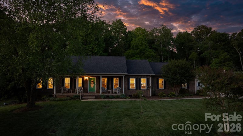 4946 Butner Dr, Hickory, NC 28602